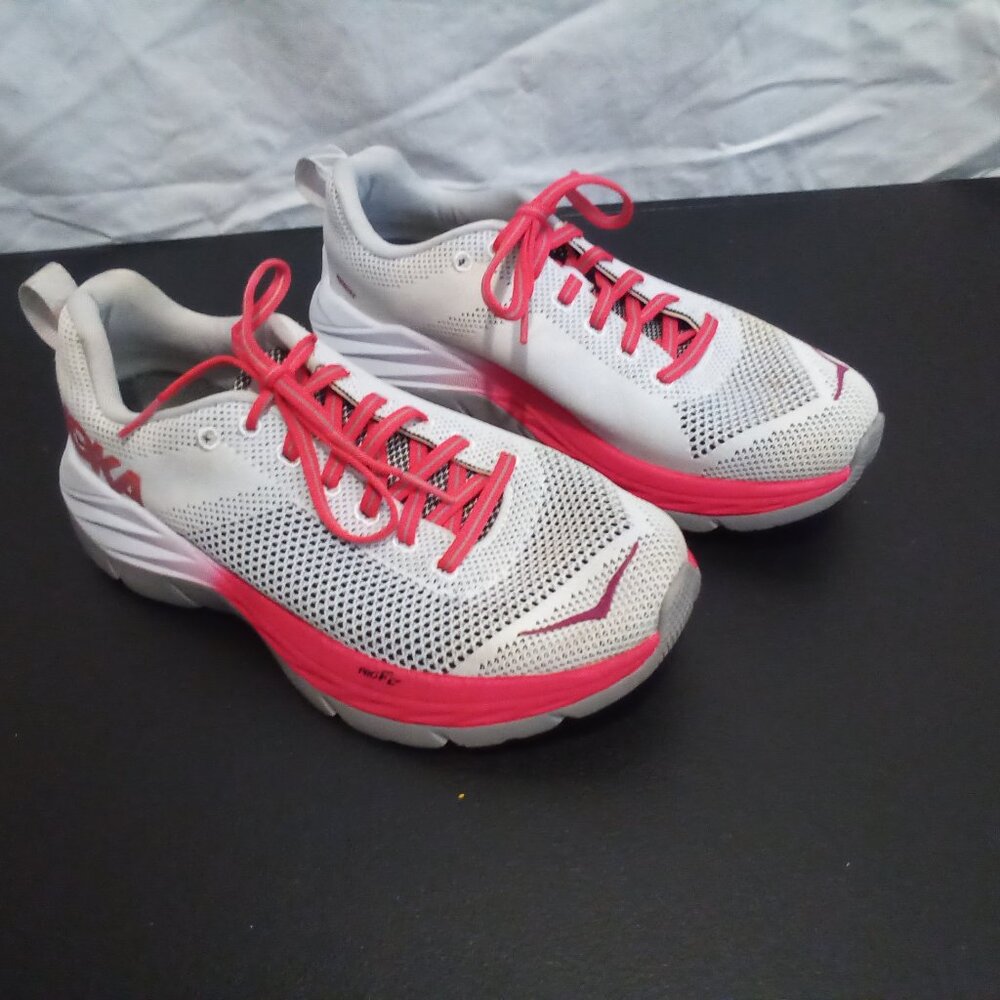 Hola Tennis shoes